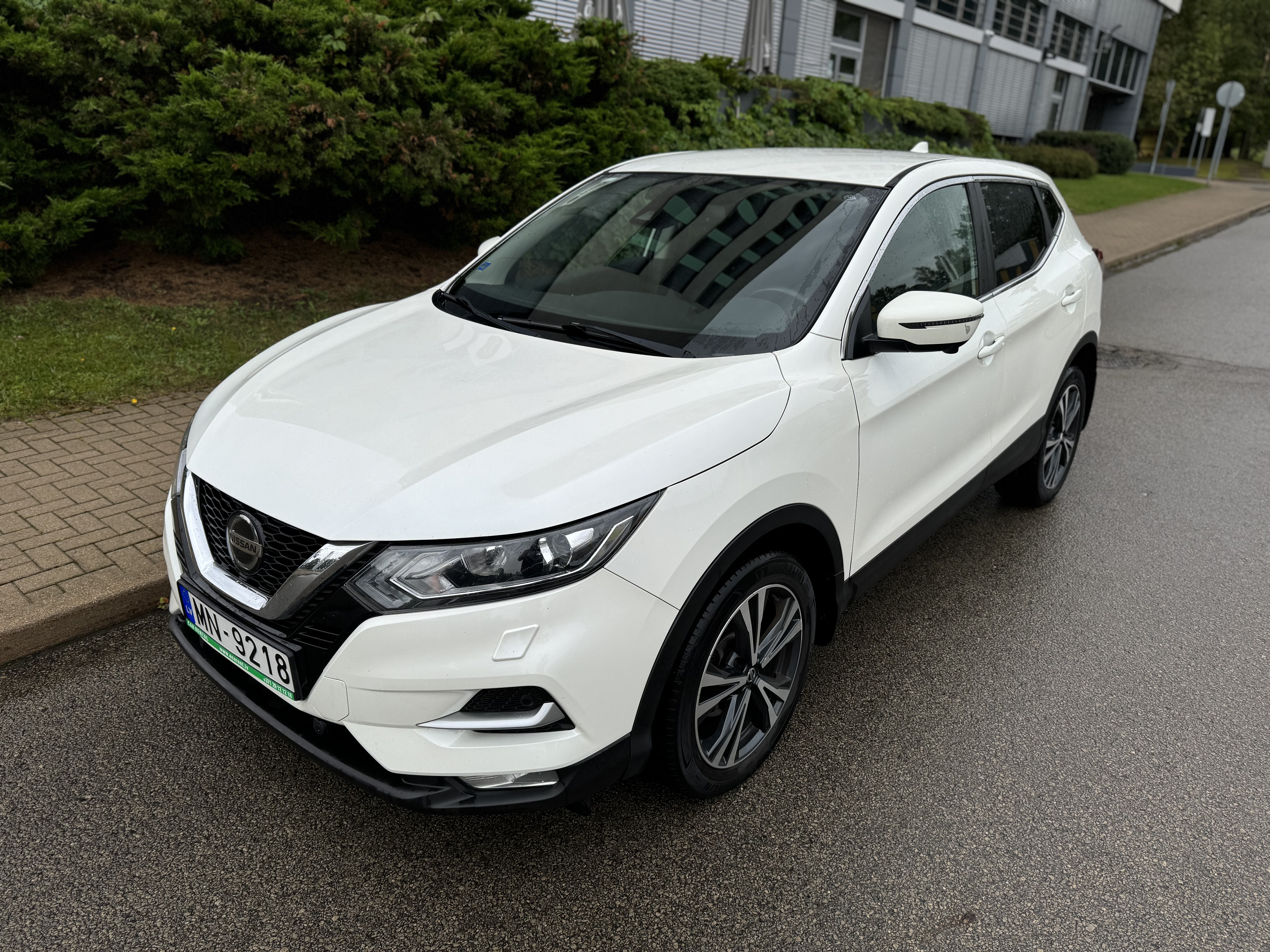 Nissan Qashqai 1.6dci 130hp Automatic FWD